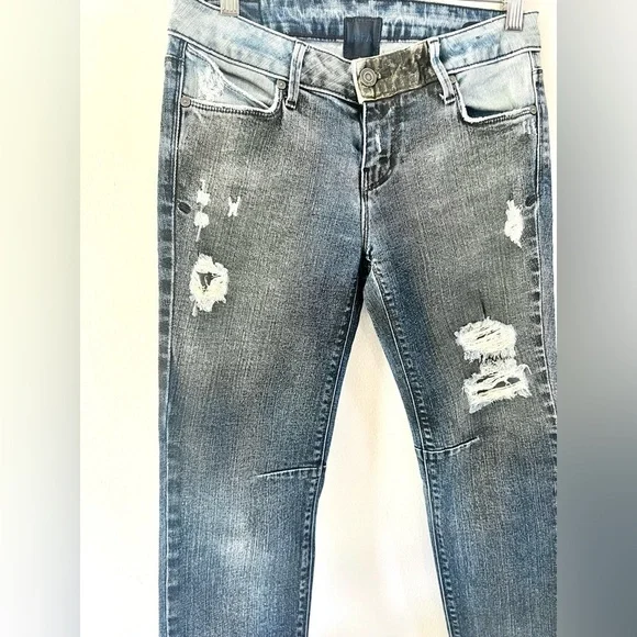 RtA Road to Awe Distressed Two-Tone Frayed Hem Skinny Jeans Women's Size 26‎